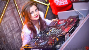 Dj Nisha Dj Nisha