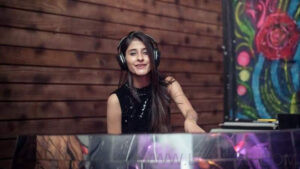 Dj Ritika Sharma Dj Ritika Sharma
