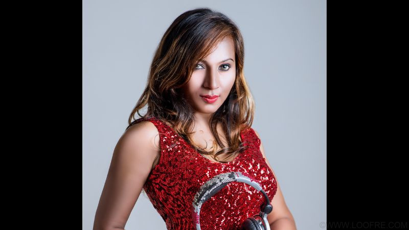 xr:d:DAFww5D8WX8:15,j:1663359707784752934,t:23101007 Djane pooja