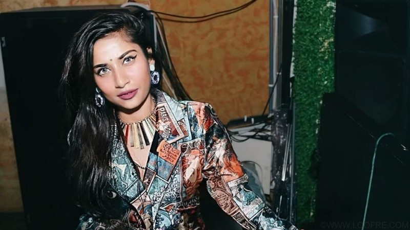 WhatsApp Image 2024-12-06 at 11.42.38 AM