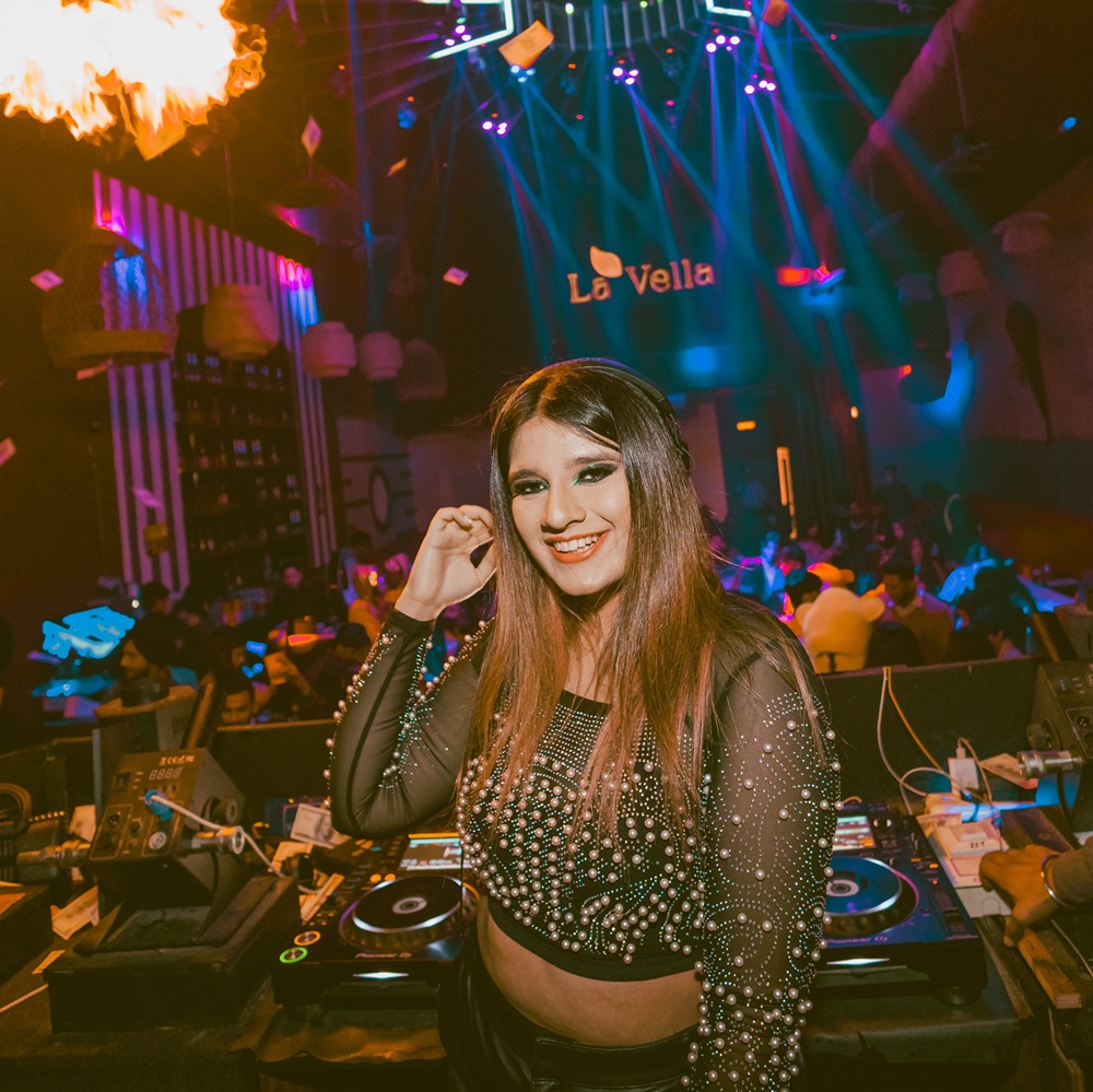 Dj Maurine