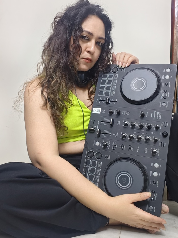 DJ D-Vine