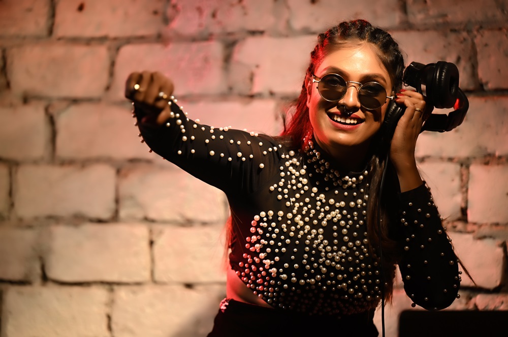 Dj Indrani
