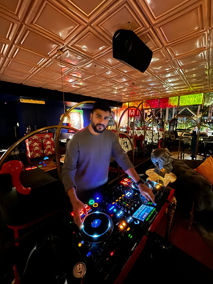 DJ HRSHT