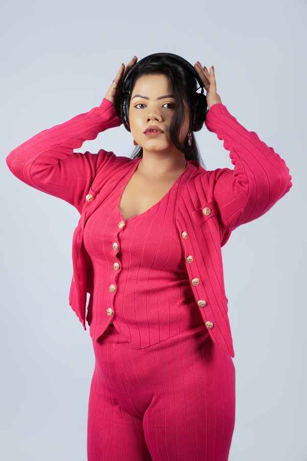 Dj Anne