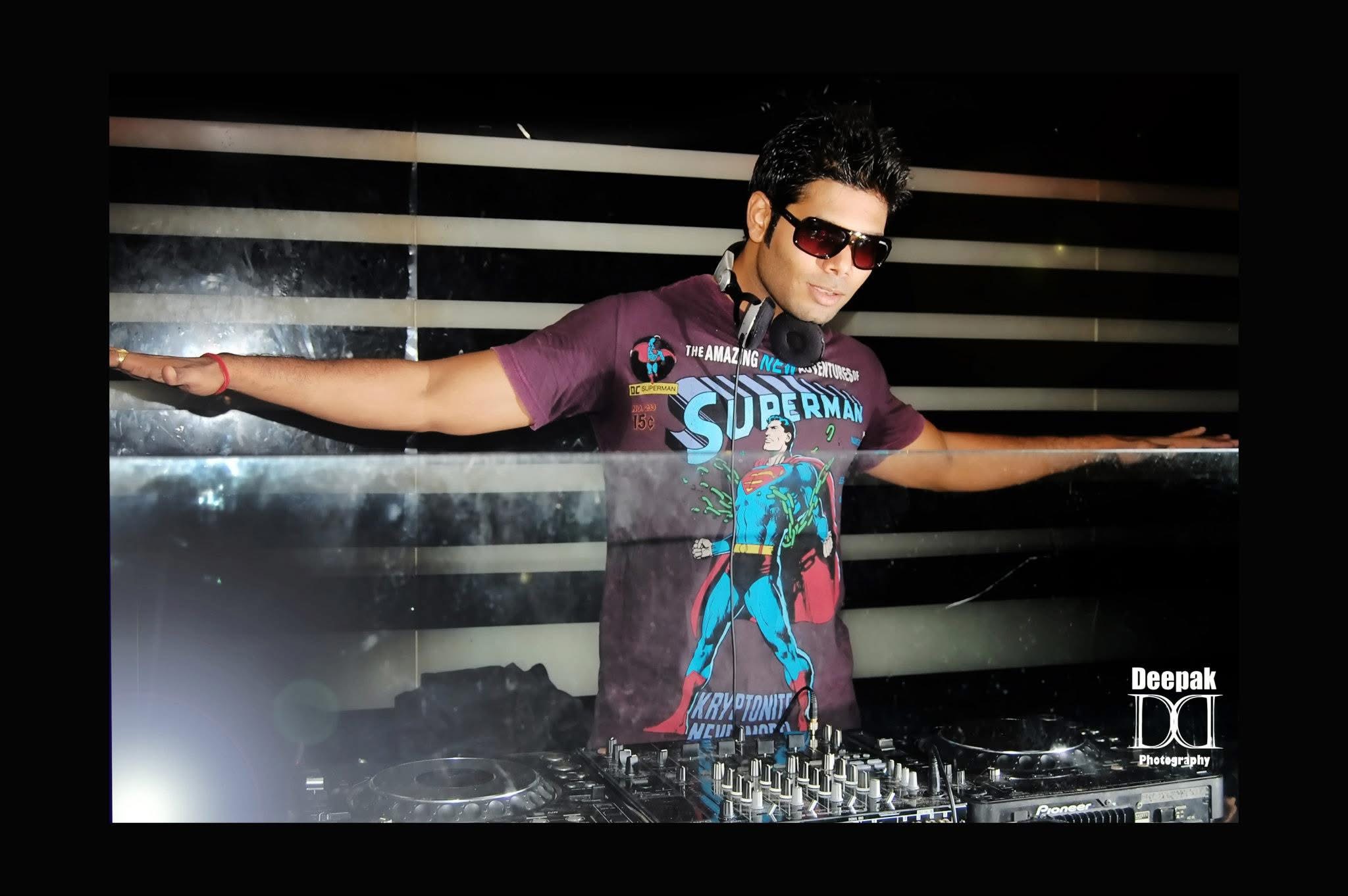 DJ D'vesh