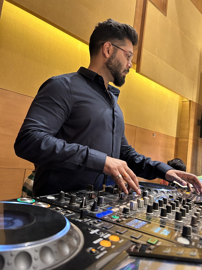 DJ D'vesh
