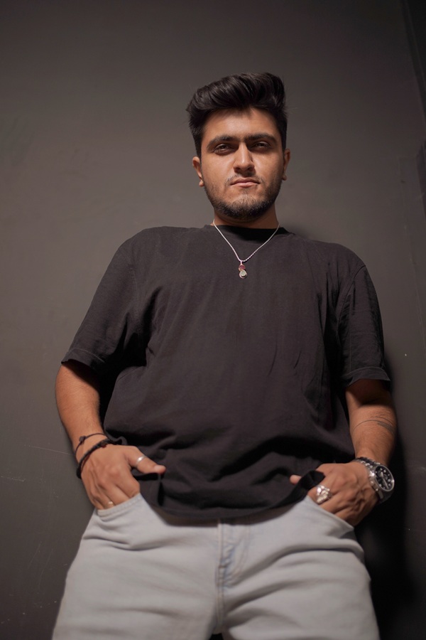DJ Rutvikk