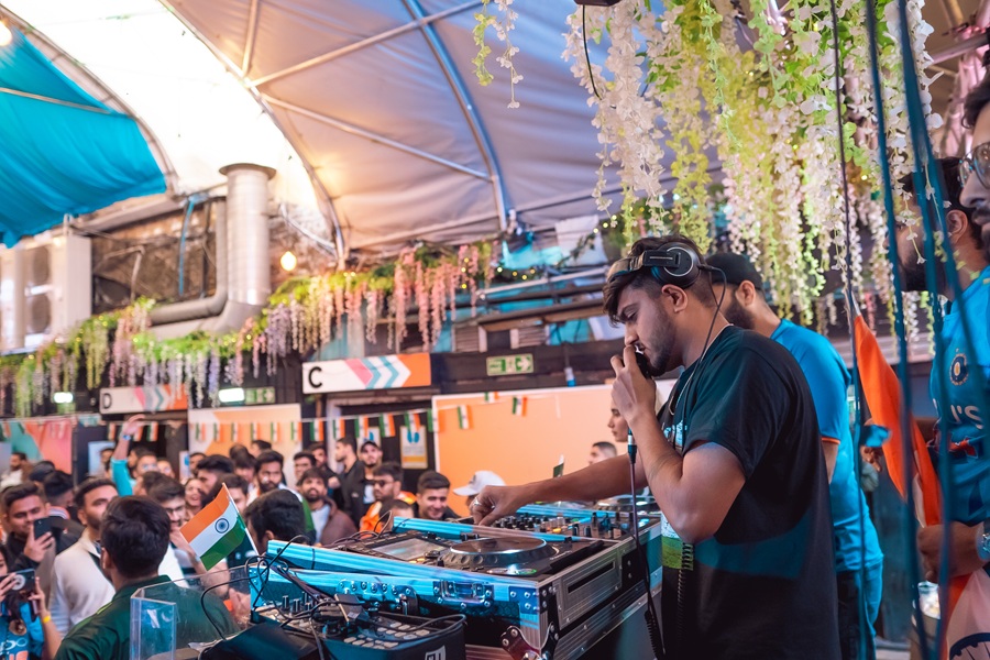 DJ Rutvikk