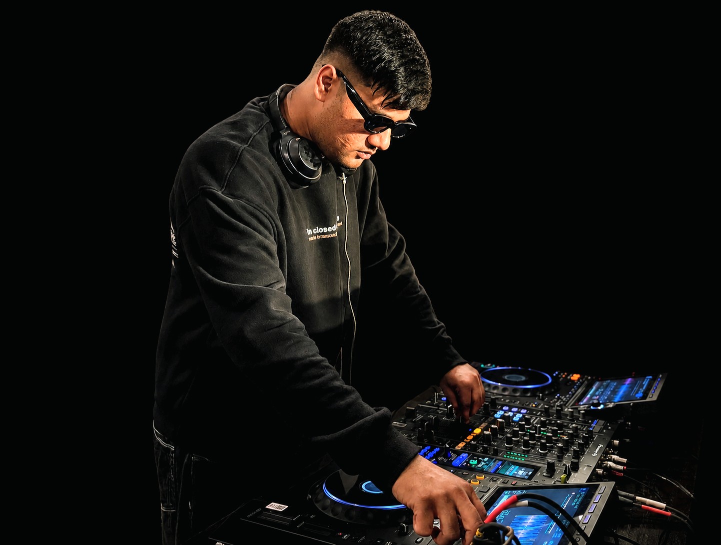 DJ SAQLN