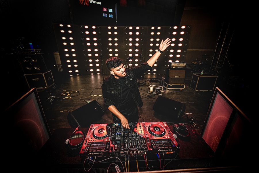 DJ YASH INDIA